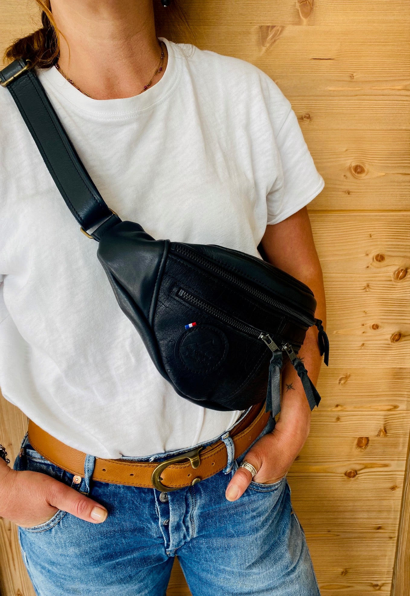Sac banane noir cuir de vache et d'autruche