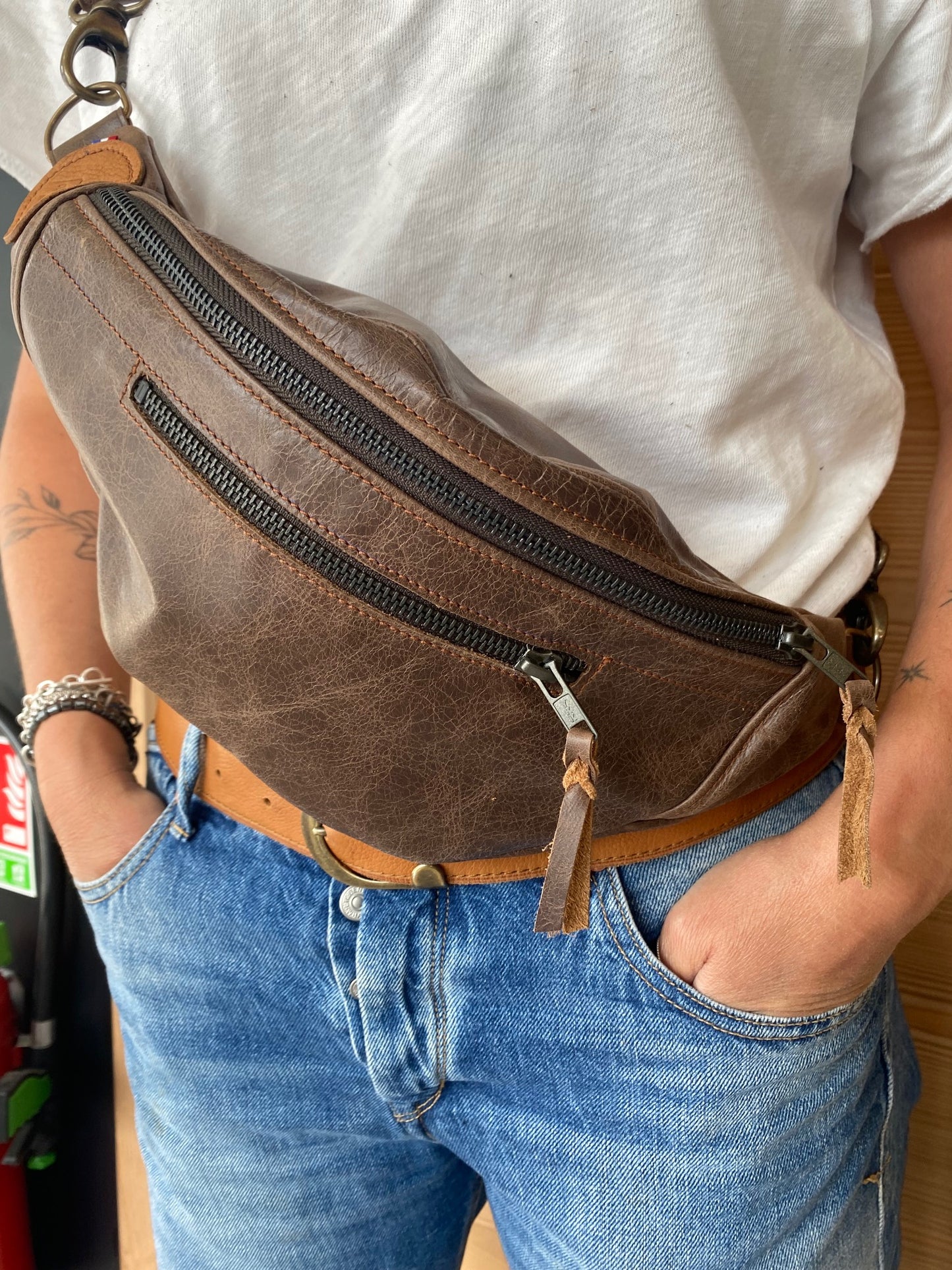 Sac banane marron effet vieilli
